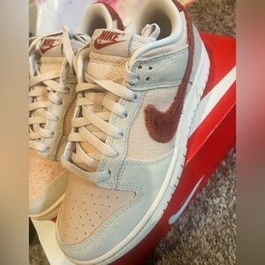 Nike Dunk Low “Terry Swoosh” Athletic Sneakers DZ4706-200 Women’s Size 9